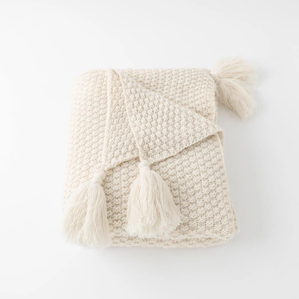 product_image_1763729466.webp ベッドスローブランケット タッセル付 - Image 1