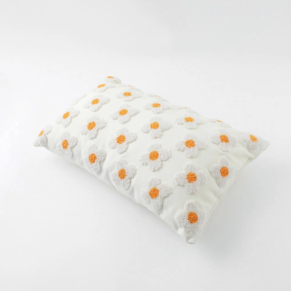 product_image_1763729931.webp フラワークッション 横長 - Image 1